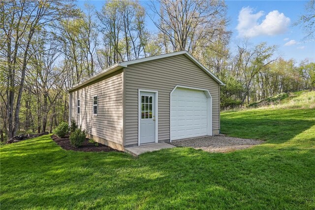 view of detached garage