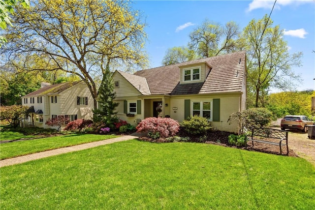 1427 Pueblo Dr, Mt Lebanon, PA 15228 - view of front of house with a front lawn