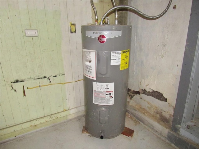 776 W Vine St, Mount Pleasant Boro, PA 15666 - utilities with electric water heater