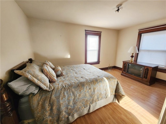 828 Butler Ave, New Castle/4Th, PA 16101 - bedroom featuring baseboards and wood finished floors
