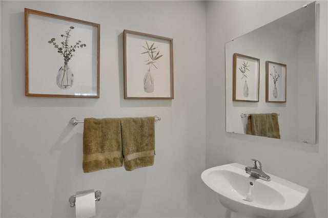 418 Fosse Ct, Lancaster Twp, PA 16037 - bathroom featuring a sink
