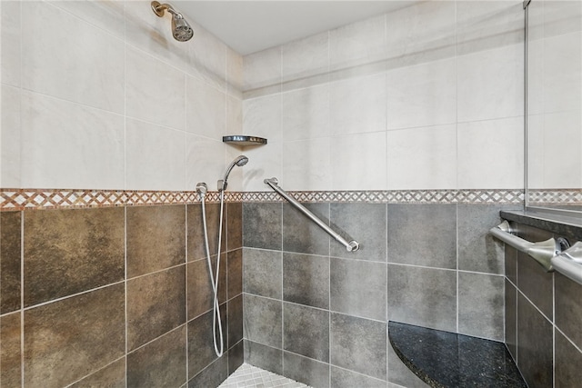 111 Grandview Ave Unit 801, Mt Washington, PA 15211 - full bath featuring tiled shower