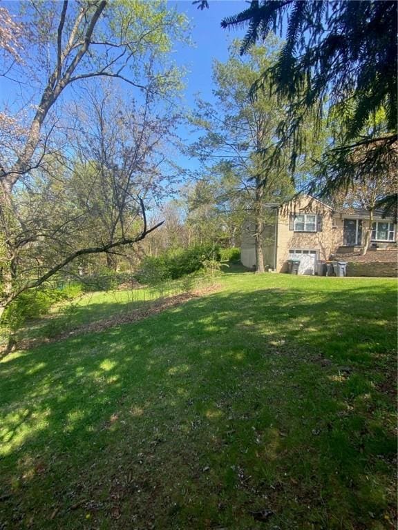 390 Southridge Dr, Upper St Clair, PA 15241 - photo 16