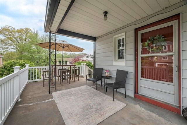 4044 Cloverlea St, Brentwood, PA 15227 - view of patio / terrace with outdoor dining space