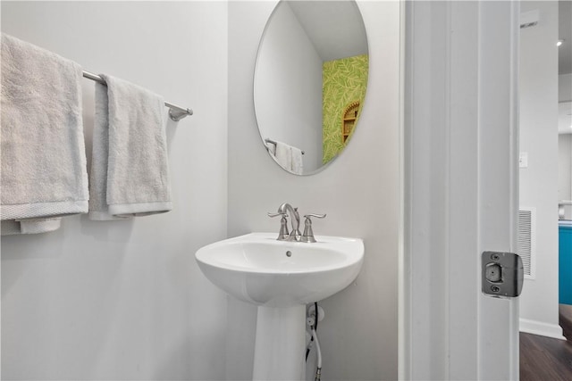 4404 Spruce Rd, Pine Twp Nal, PA 15044 - bathroom featuring baseboards, visible vents, and wood finished floors