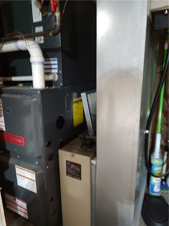 100 Forest Dr, Natrona Hts/Harrison Twp, PA 15065 - utility room with heating unit