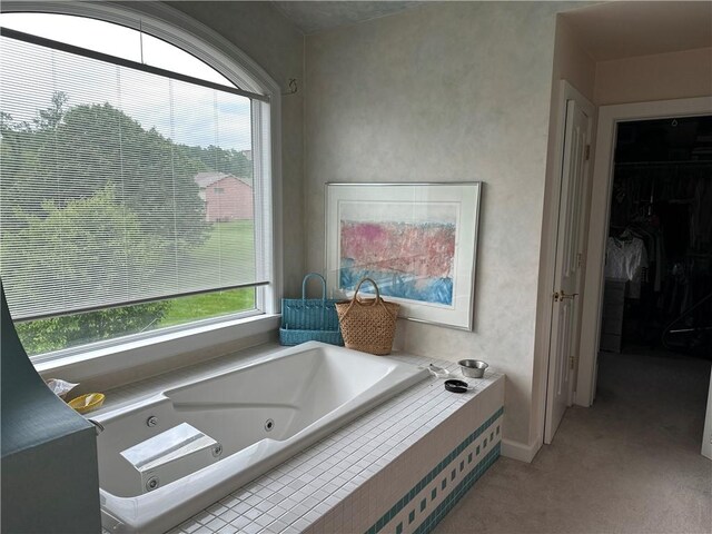 337 Saratoga Dr, South Union Twp, PA 15401 - full bath with a jetted tub and a spacious closet