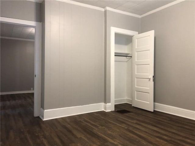 617 Center Ave, West View, PA 15229 - unfurnished bedroom with dark wood-style flooring, baseboards, and ornamental molding