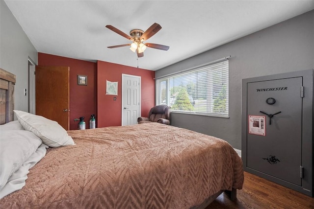 110 Thorncrest Dr, Penn Twp But, PA 16002 - bedroom with a ceiling fan and dark wood-style flooring