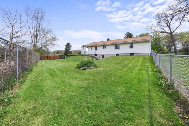 110 Thorncrest Dr, Penn Twp But, PA 16002 - view of yard featuring a fenced backyard