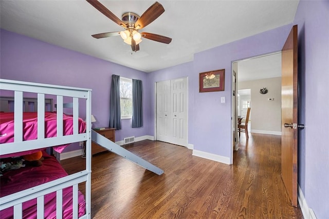 110 Thorncrest Dr, Penn Twp But, PA 16002 - bedroom featuring a closet, visible vents, wood finished floors, and baseboards
