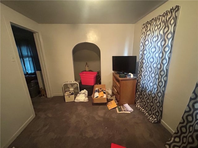 116 Ivy St, Wilkins Twp, PA 15145 - interior space featuring baseboards and arched walkways