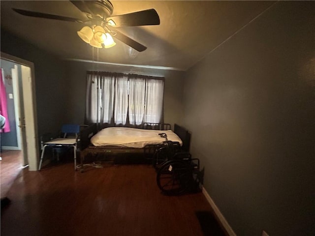 116 Ivy St, Wilkins Twp, PA 15145 - bedroom with a ceiling fan, vaulted ceiling, wood finished floors, and baseboards