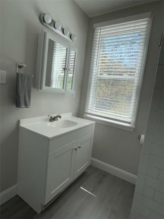 846 Neely Heights Ave, Coraopolis, PA 15108 - bathroom featuring vanity and baseboards