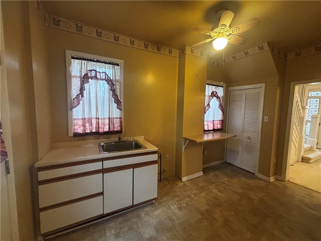 636 Lincoln Ave, East Liberty, PA 15206 - entrance foyer with a ceiling fan