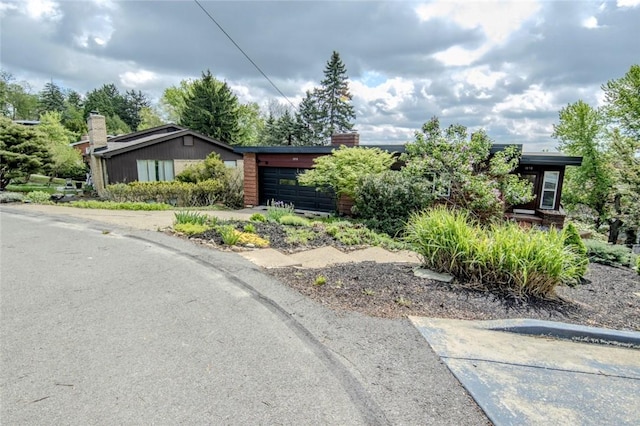 1898 Brushcliff Rd, Churchill Boro, PA 15221 - view of front of home featuring a garage