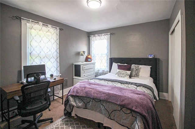 2805 Louisiana Ave, Dormont, PA 15216 - bedroom featuring carpet floors and an office area