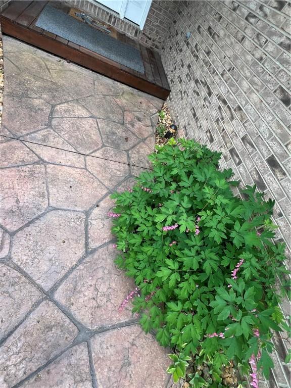 200 Holyoke Rd, Center Twp But, PA 16001 - view of exterior details