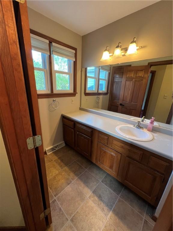 200 Holyoke Rd, Center Twp But, PA 16001