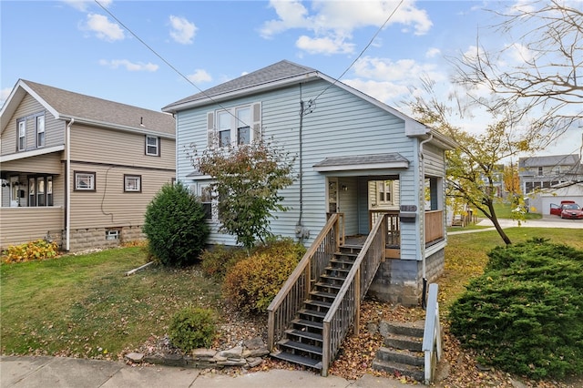view of front of property with a front yard
