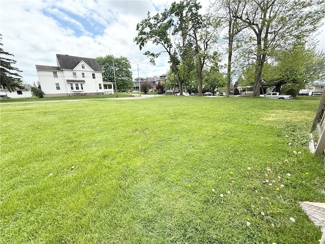 1415 E Washington St, New Castle/4Th, PA 16101 - view of yard