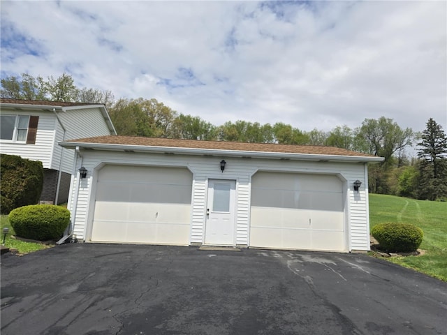 861 Chicora Rd, Oakland Twp, PA 16025 - view of detached garage