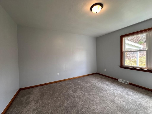 1960 E End Rd, Shippenville, PA 16254 - empty room featuring carpet, baseboards, and visible vents