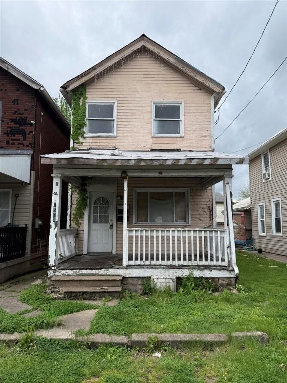view of front facade with a porch