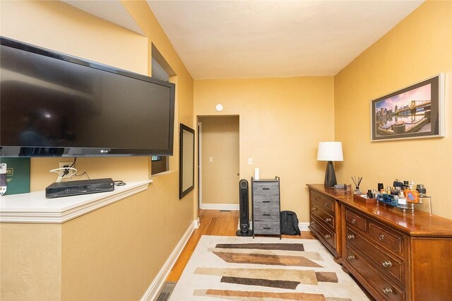 2220 Sarah St, South Side, PA 15203 - bedroom featuring light wood finished floors and baseboards