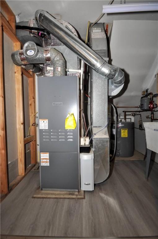 3053 Scheinbach Rd, Jefferson Hills, PA 15332 - utility room with electric water heater