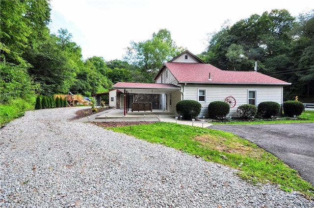 3053 Scheinbach Rd, Jefferson Hills, PA 15332 - view of side of home featuring driveway