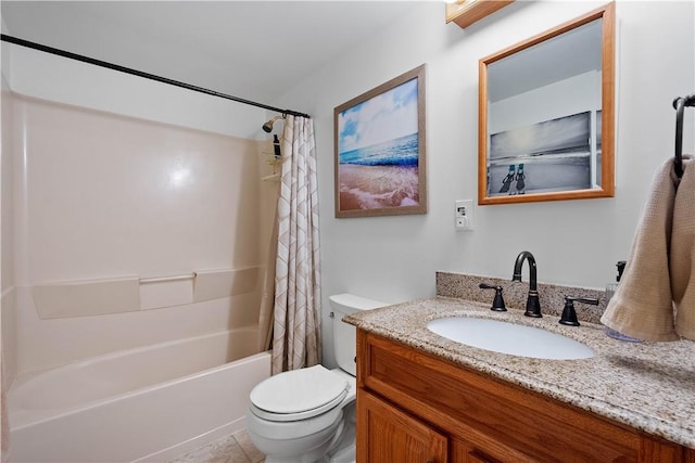 2764 Ravenwood Dr, Bridgeville, PA 15017 - bathroom featuring toilet, shower / bath combo with shower curtain, and vanity