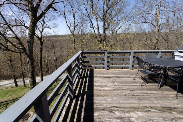 4308 Swiss Mountain Dr, Seven Springs Resort, PA 15622 - deck with outdoor dining space