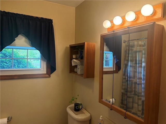 205 S Keel Ridge Rd, Hermitage, PA 16148 - full bath with a shower with curtain and toilet