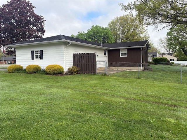 205 S Keel Ridge Rd, Hermitage, PA 16148 - view of rear view of property