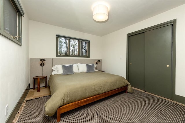 bedroom featuring a closet