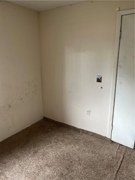 179 Washington St, Etna, PA 15223 - empty room featuring carpet floors