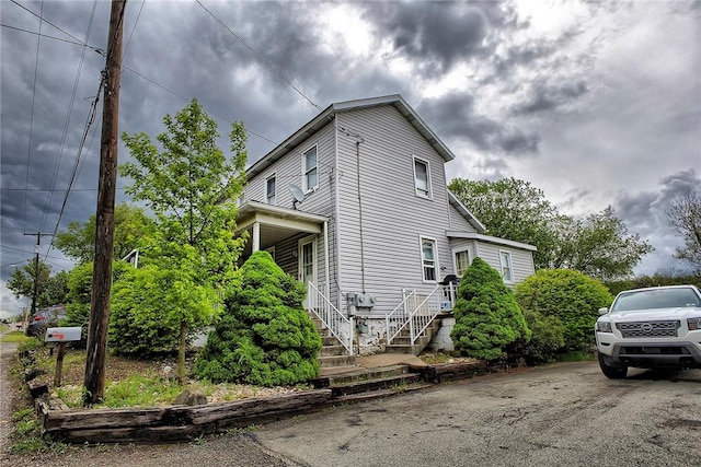 108 Pandora Dr, Derry Twp, PA 15627 - view of side of property