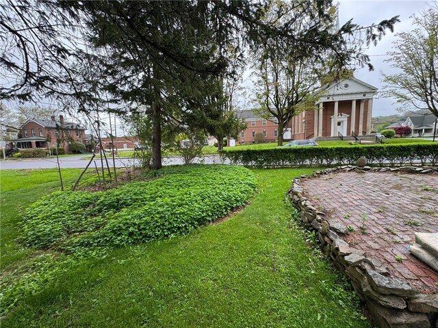 816 Main St, Brockway, PA 15824 - view of green lawn with a residential view