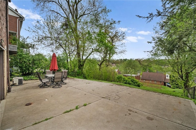 3234 Shadyway Dr, Brentwood, PA 15227 - view of patio / terrace with central AC unit and outdoor dining space