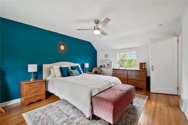 3234 Shadyway Dr, Brentwood, PA 15227 - bedroom with lofted ceiling, wood finished floors, ceiling fan, and baseboards
