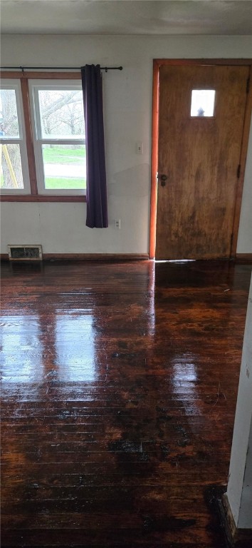 1606 Oneida Valley Rd, Concord Twp, PA 16025 - foyer entrance featuring healthy amount of natural light and hardwood / wood-style flooring