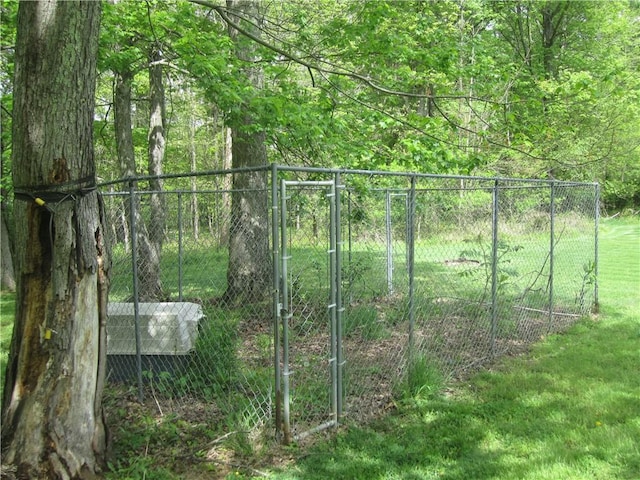 104MAPLEWOODAVE Maplewood Ave, Carmichaels/Cumblnd, PA 15320 - gate featuring a lawn