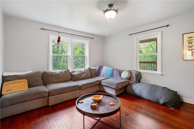 534 Freeport Rd, South Buffalo Twp, PA 16229 - living area featuring wood-type flooring