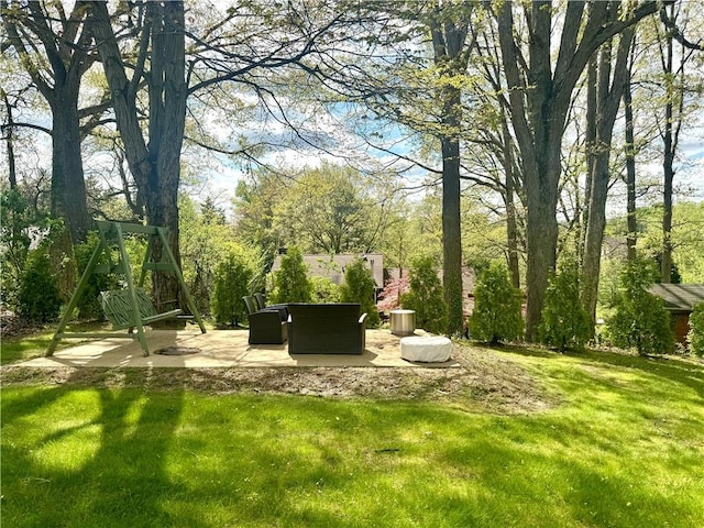 112 Dolphin Dr, Twp Of But Se, PA 16002 - view of green lawn with a patio area