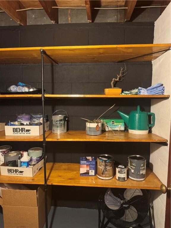112 Dolphin Dr, Twp Of But Se, PA 16002 - view of storage area