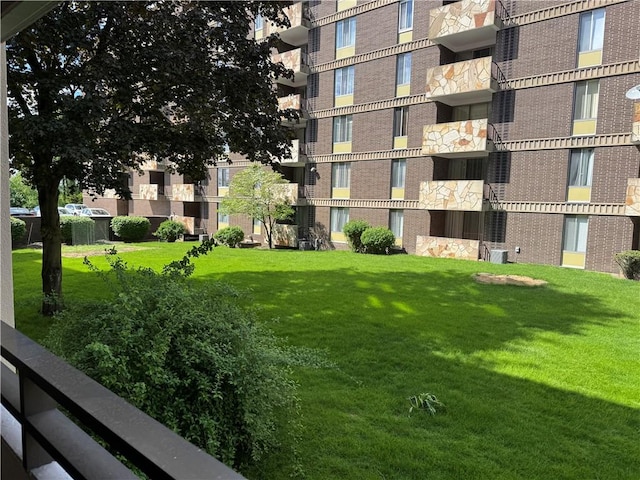 227 S Home Ave Unit 307, Avalon, PA 15202 - surrounding community featuring a yard