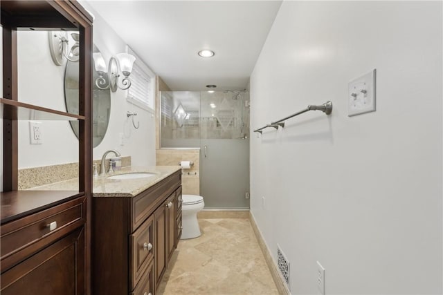full bath featuring toilet, a stall shower, vanity, baseboards, and recessed lighting