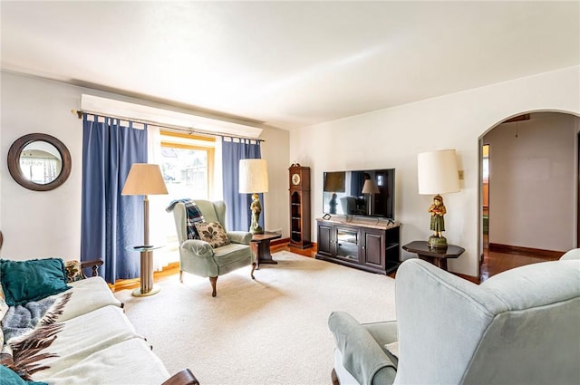 642 Washington St, Fairfield Twp, PA 15923 - living room featuring arched walkways