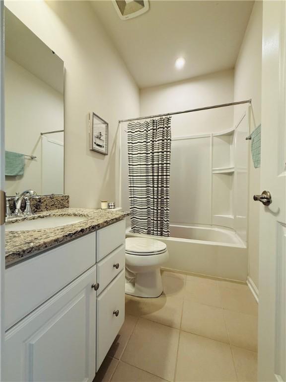 159 Cole Dr, Robinson Twp Nwa, PA 15136 - full bath featuring vanity, shower / tub combo with curtain, toilet, and tile patterned flooring